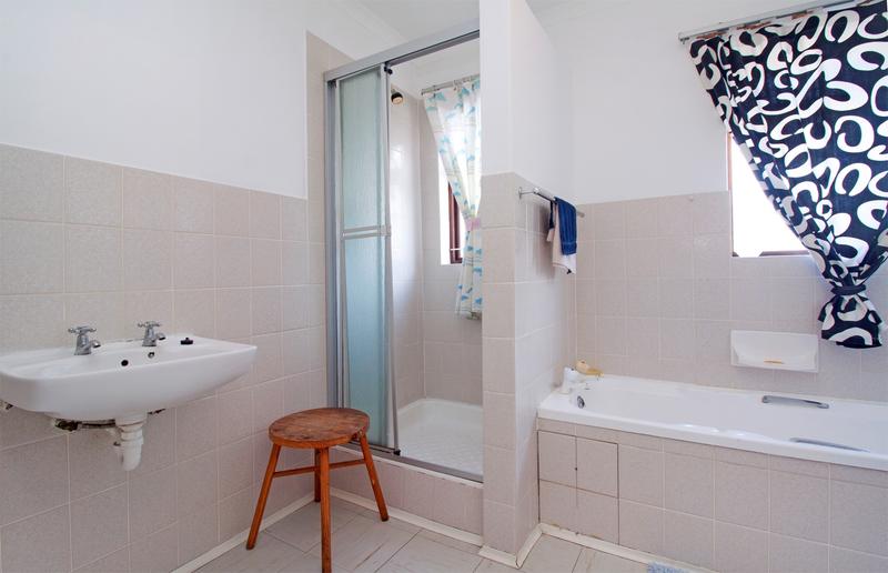 2 Bedroom Property for Sale in Fish Hoek Western Cape